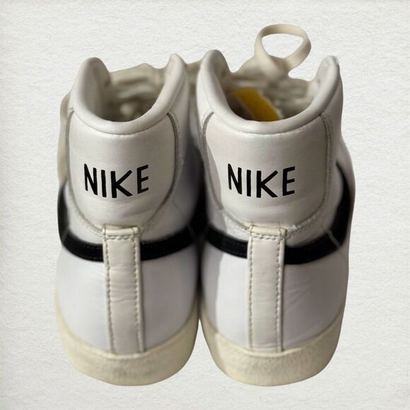 Nike Blazer Mid '77 Women’s Sneakers White/Black Size 7 Activewear Workout Gym - Picture 5 of 9